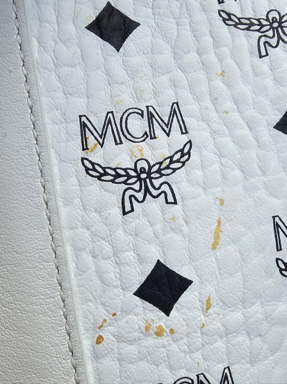 MCM White Visetos Bucket Bag - Picture 6 of 6